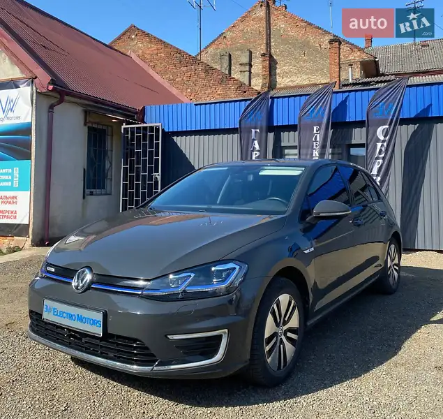 Хетчбек Volkswagen e-Golf 2020 в 