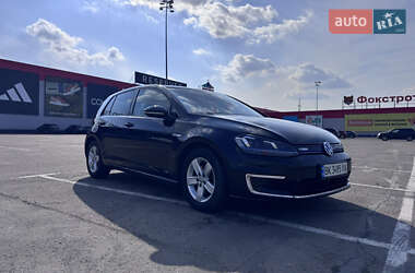 Хэтчбек Volkswagen e-Golf 2016 в Ровно