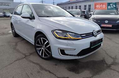 Хетчбек Volkswagen e-Golf 2018 в Києві