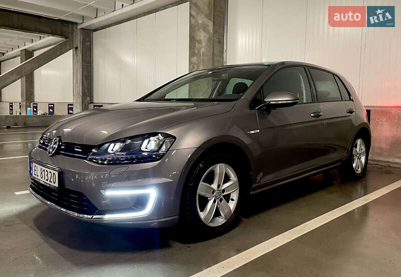 Volkswagen e-Golf 2016