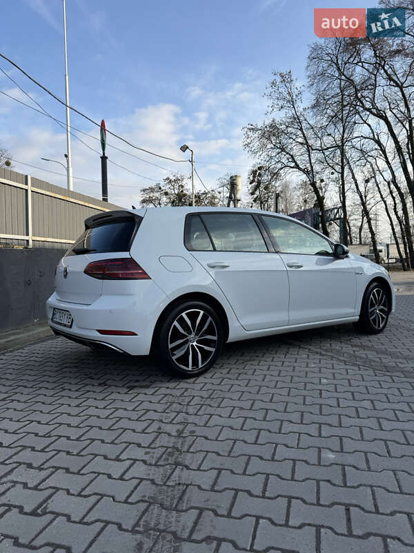 Хетчбек Volkswagen e-Golf 2018 в Львові