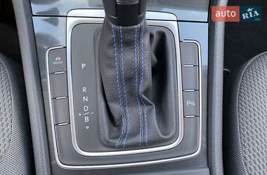 Хетчбек Volkswagen e-Golf 2020 в 