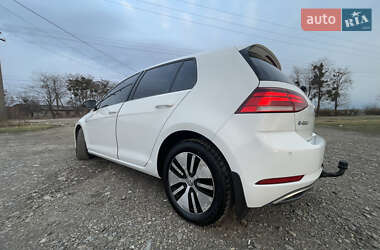 Хетчбек Volkswagen e-Golf 2018 в 