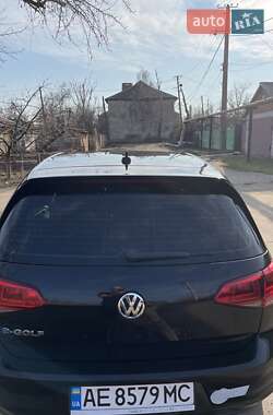 Хэтчбек Volkswagen e-Golf 2016 в 