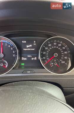 Хэтчбек Volkswagen e-Golf 2016 в 