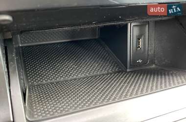 Хетчбек Volkswagen e-Golf 2020 в 