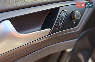 Хэтчбек Volkswagen e-Golf 2020 в 