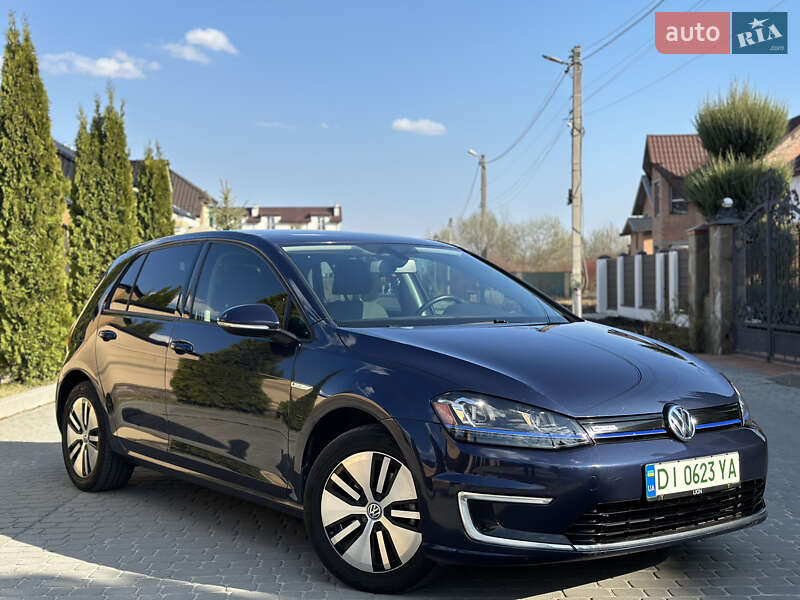 Хэтчбек Volkswagen e-Golf 2015 в 