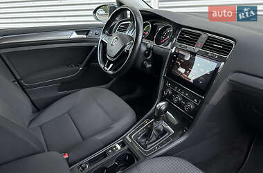 Хетчбек Volkswagen e-Golf 2020 в 