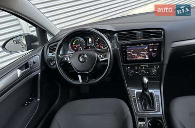 Хетчбек Volkswagen e-Golf 2020 в 