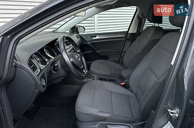 Хетчбек Volkswagen e-Golf 2020 в 
