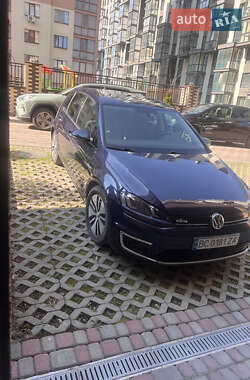 Хэтчбек Volkswagen e-Golf 2015 в Львове