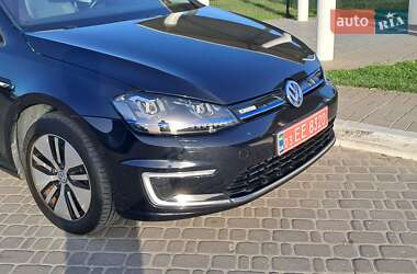 Хэтчбек Volkswagen e-Golf 2016 в 