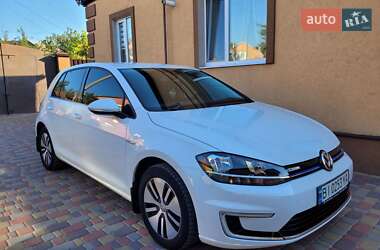 Хэтчбек Volkswagen e-Golf 2017 в 