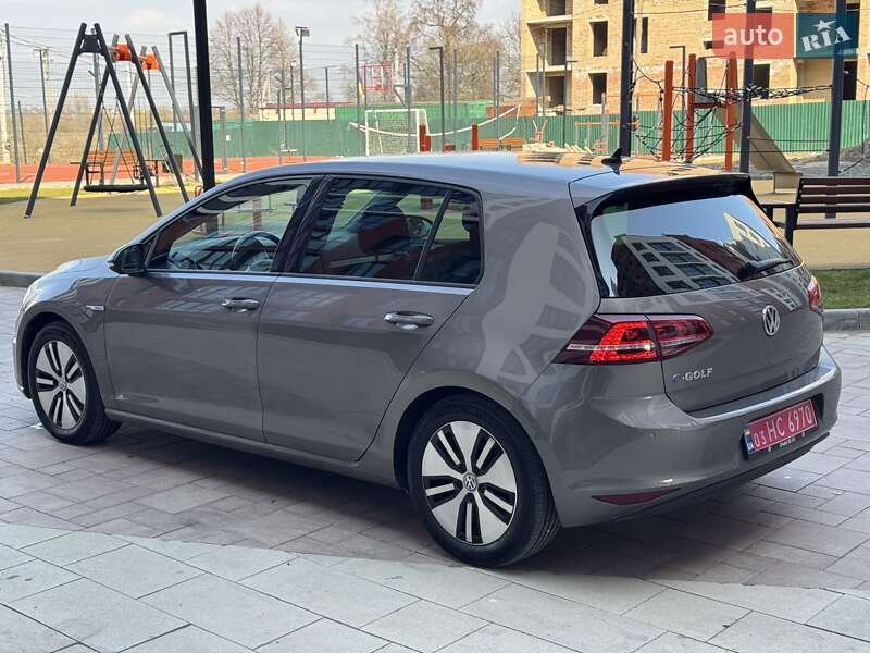 Хетчбек Volkswagen e-Golf 2015 в Луцьку