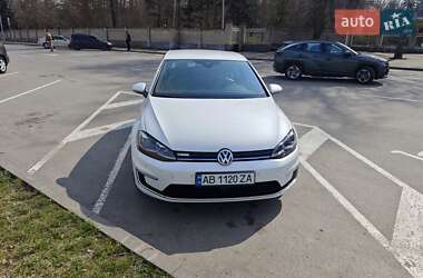 Хэтчбек Volkswagen e-Golf 2018 в 