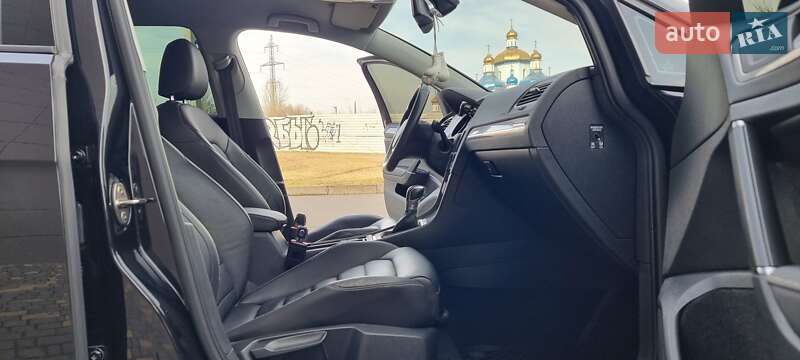 Хетчбек Volkswagen e-Golf 2015 в Кривому Розі