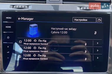 Хетчбек Volkswagen e-Golf 2020 в 