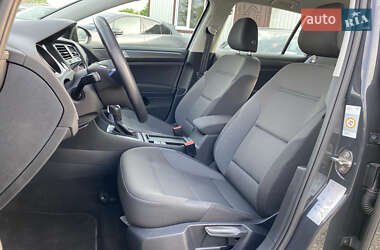 Хетчбек Volkswagen e-Golf 2020 в 