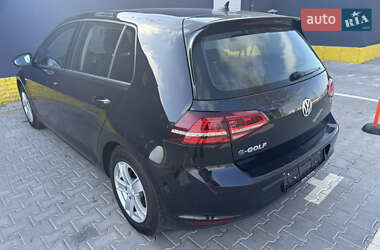 Хэтчбек Volkswagen e-Golf 2015 в 