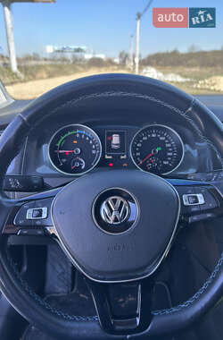 Хетчбек Volkswagen e-Golf 2020 в 