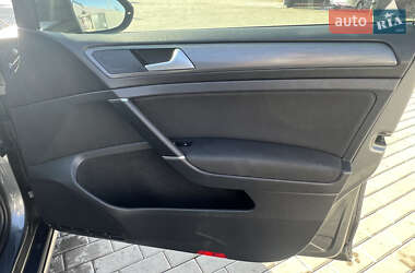 Хетчбек Volkswagen e-Golf 2019 в 