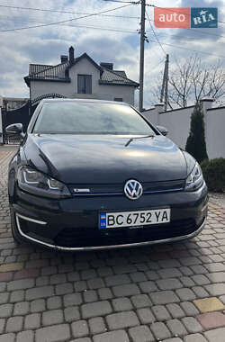 Хэтчбек Volkswagen e-Golf 2016 в 