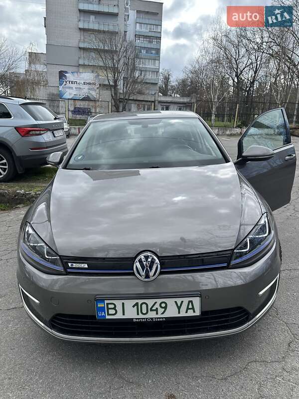 Хетчбек Volkswagen e-Golf 2016 в Світловодську