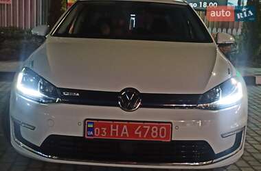 Хэтчбек Volkswagen e-Golf 2017 в 