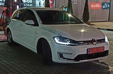 Хэтчбек Volkswagen e-Golf 2017 в 