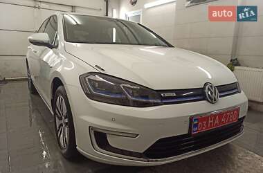 Хэтчбек Volkswagen e-Golf 2017 в 