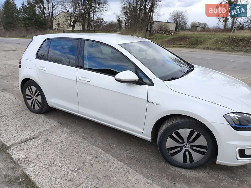 Хэтчбек Volkswagen e-Golf 2014 в Яворове