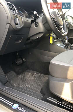 Хэтчбек Volkswagen e-Golf 2014 в 