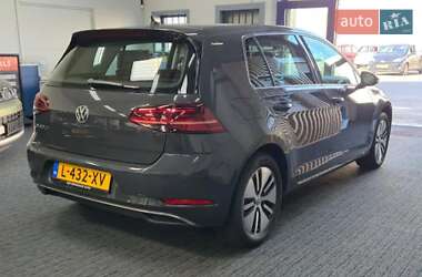 Хетчбек Volkswagen e-Golf 2017 в 