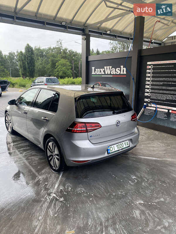 Хетчбек Volkswagen e-Golf 2015 в Кривому Розі