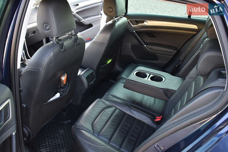 Хетчбек Volkswagen e-Golf 2015 в Львові