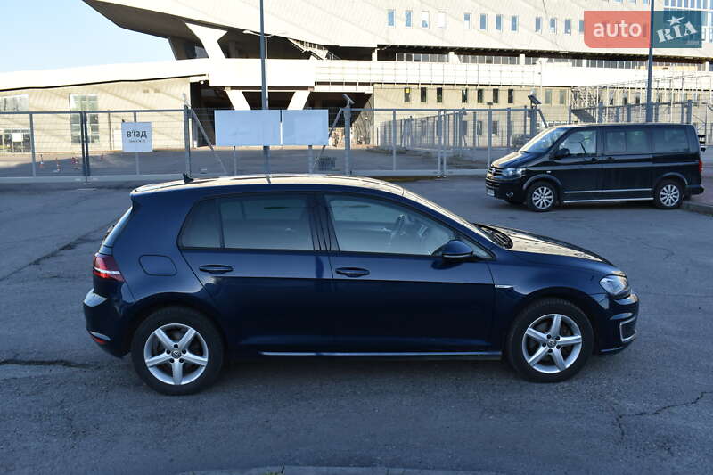 Хетчбек Volkswagen e-Golf 2015 в Львові