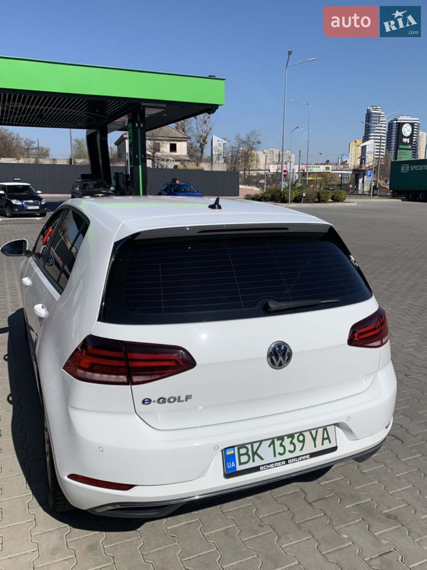 2020 Volkswagen Golf - мініатюра 2