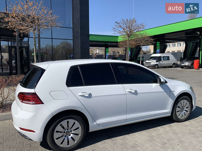 Хетчбек Volkswagen e-Golf 2020 в Києві