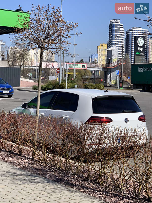 Хетчбек Volkswagen e-Golf 2020 в Києві