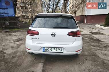 Хэтчбек Volkswagen e-Golf 2018 в 