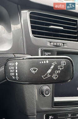 Хетчбек Volkswagen e-Golf 2014 в 