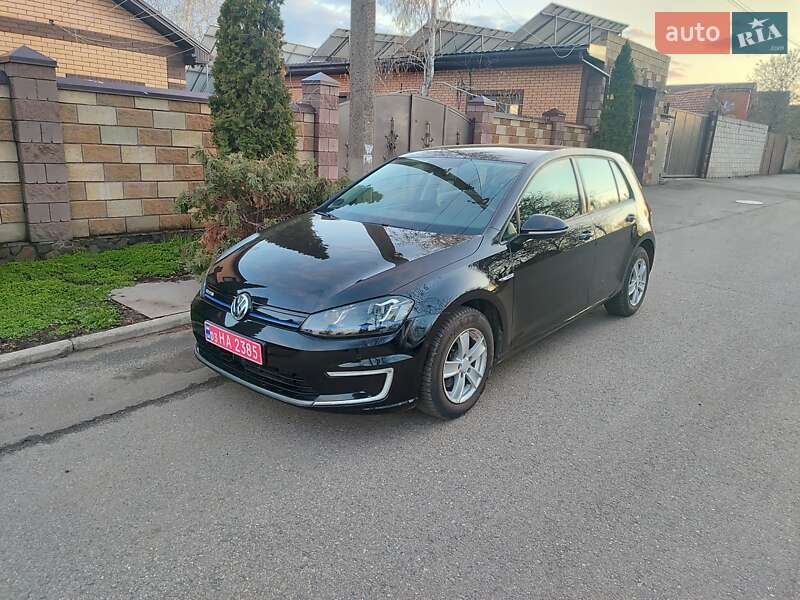 Хэтчбек Volkswagen e-Golf 2014 в Кривом Роге