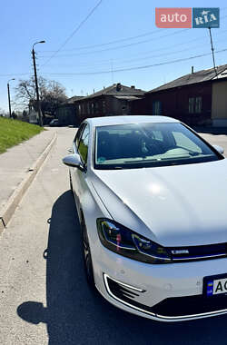 Хэтчбек Volkswagen e-Golf 2020 в 