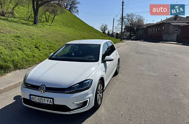Хэтчбек Volkswagen e-Golf 2020 в 