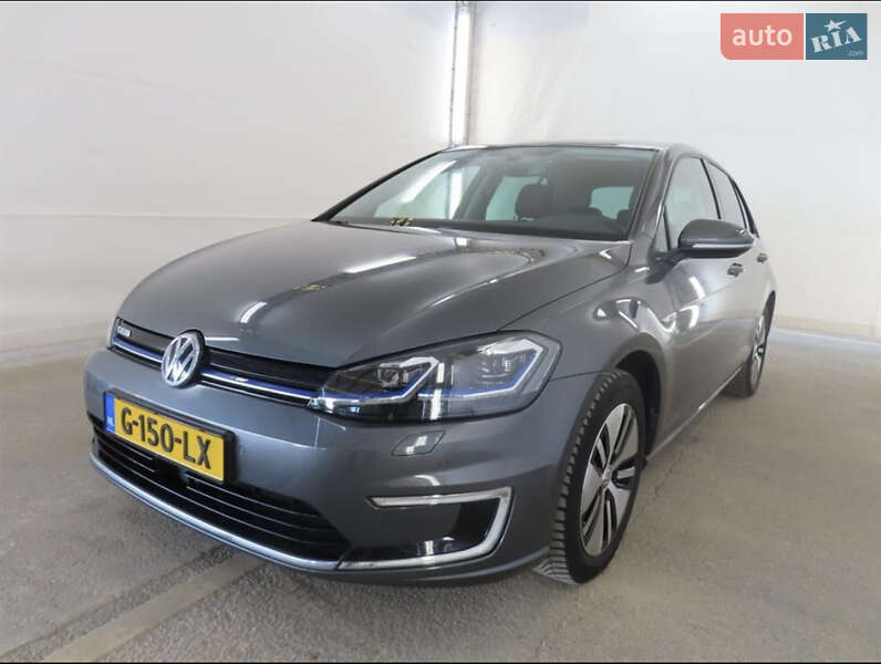 Хэтчбек Volkswagen e-Golf 2019 в 