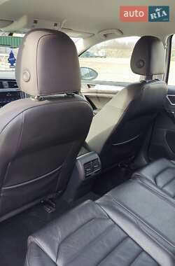 Хетчбек Volkswagen e-Golf 2015 в 