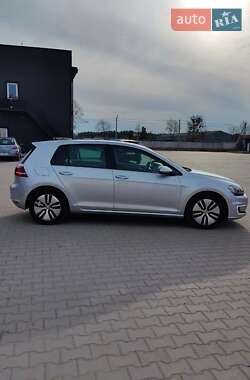 Хетчбек Volkswagen e-Golf 2015 в 
