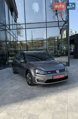 Хетчбек Volkswagen e-Golf 2014 в 