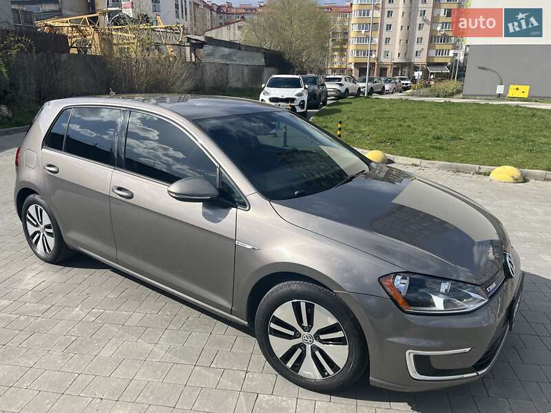 Volkswagen e-Golf 2016
